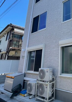 板橋区宮本町のアパートのエントランス