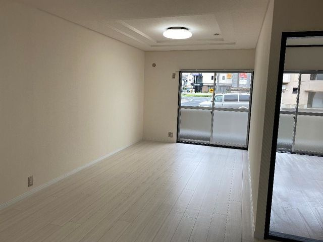 アイランドハイム　　　刈谷市近郊の賃貸はクラスホーム刈谷店の居間・リビング