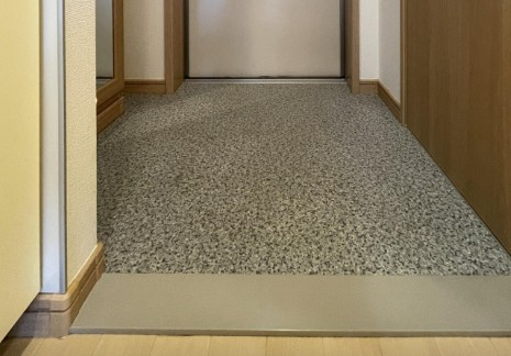 フィカーサ弥生の玄関