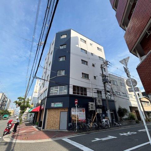 大平ビルの外観