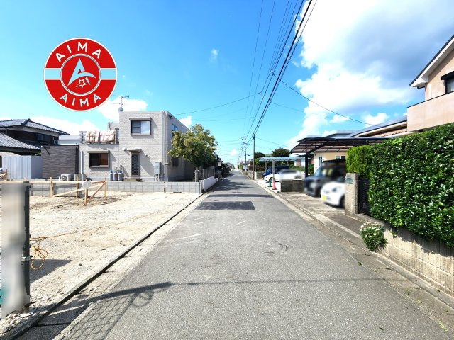 福岡市東区西戸崎5丁目第22-2棟（1号棟）の外観|前面道路含む現地の写真です。