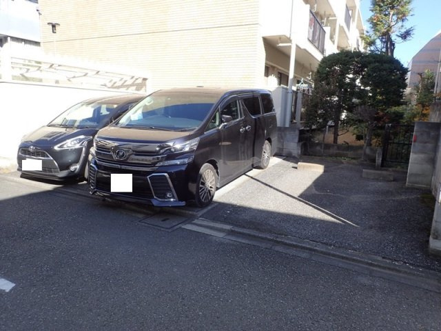 シティハイツ砧　の駐車場