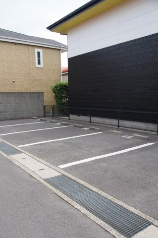 ＤＥＡＲ　Ｂの駐車場