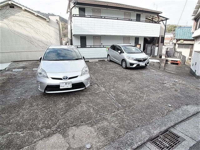 ソレイユパレスの駐車場|敷地内駐車場