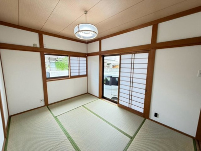 【和室】 | 今木町　中古一戸建 | 【和室あります！畳表替え・襖張替え済】お子様と遊んだり、お客様を泊めたり、ゲストルームとしても利用できる和室♪タタミの良い香りがします♪