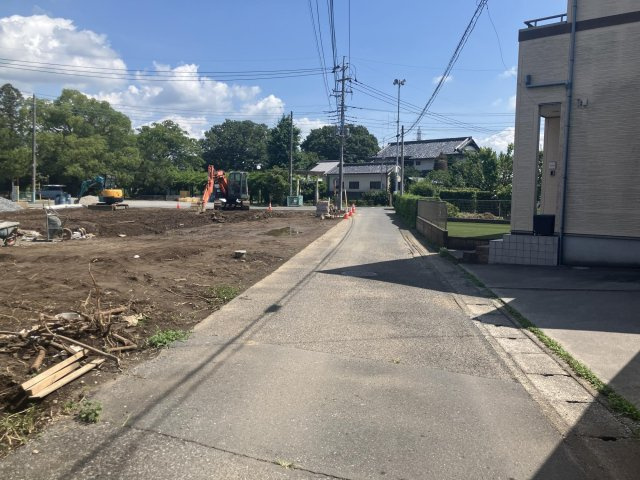 BLOOMING GARDEN　羽生市北2丁目の前面道路含む現地写真