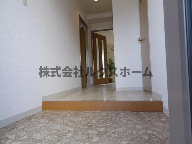 プランドール千里丘の玄関