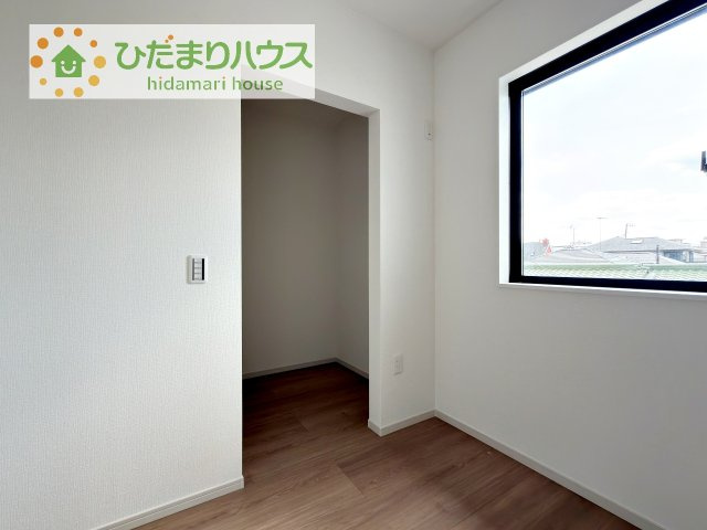 【収納】 | 土浦市文京町1期　新築戸建　1号棟 | 小物類から掃除機やシーズンオフの暖房器具といった大きいものまで1か所に収納できる、機能的な大容量ウォークインクローゼット付き(^^♪