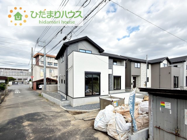 【外観】 | 土浦市文京町1期　新築戸建　1号棟 | 白を基調とした明るい印象を受ける外観です！