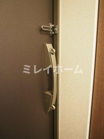 ルーブル大森七番館の玄関