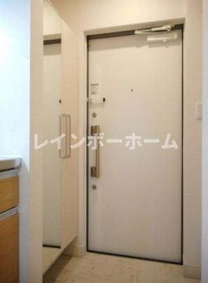 アルバUの玄関
