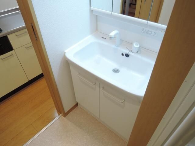 メルローズプレイスⅢの独立洗面台