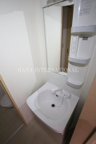 ミレニア草加住吉の洗面所|女性に嬉しい独立洗面化粧台☆