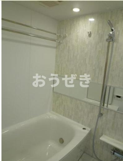 ＡＲＴＥＳＳＩＭＯ　ＧＬＥＩＳの浴室