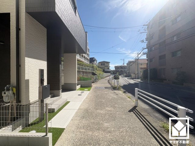ハートフルタウン西宮市一ケ谷町の前面道路含む現地写真