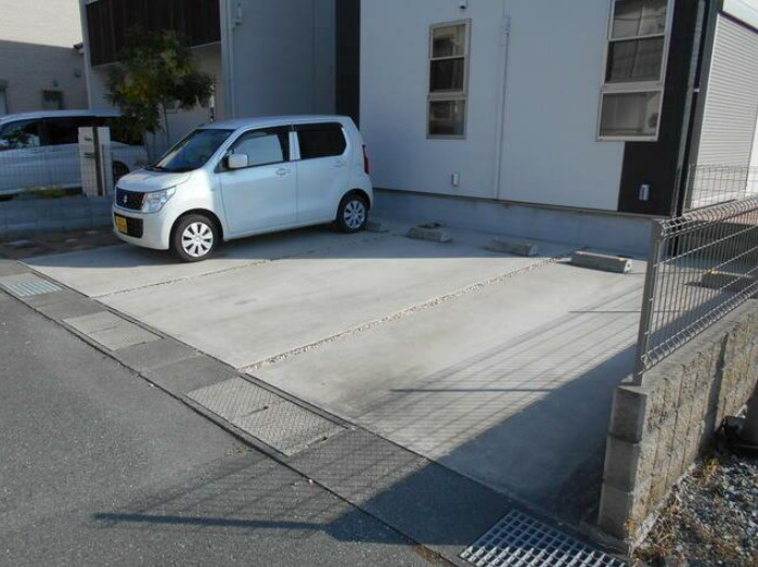 NEXTAGE阿保の駐車場