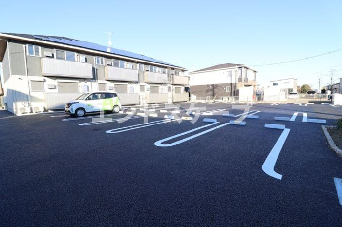 ウィステリア Ｃの駐車場|高崎、前橋のお部屋探しはエンドスケープまで！お客様の理想お聞かせ下さい♪