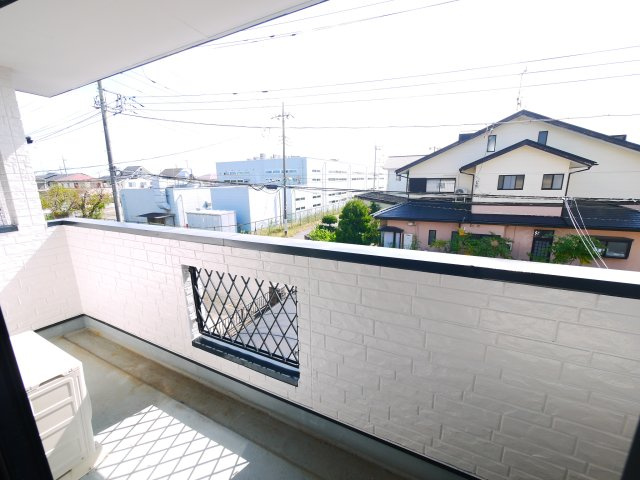 東金市西福俵　中古戸建のバルコニー|内外装リフォーム済み令和8年9月  都市ガス上下水 JR東金線福俵駅徒歩約6分 カーポート1台可