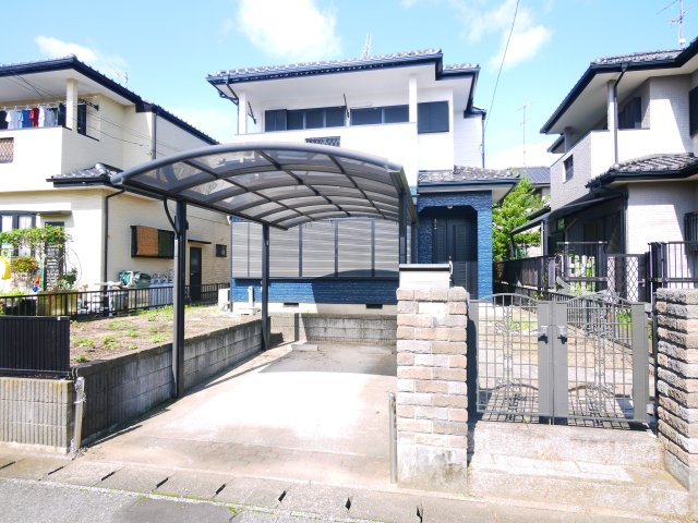 東金市西福俵　中古戸建の外観|内外装リフォーム済み令和8年9月  都市ガス上下水 JR東金線福俵駅徒歩約6分 カーポート1台可