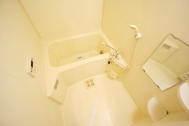 シンプルで使いやすい浴室です！