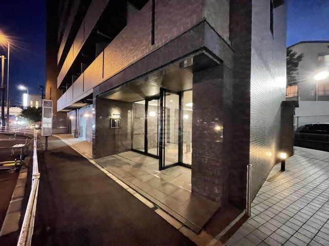 ルーブル川崎都町弐番館のエントランス