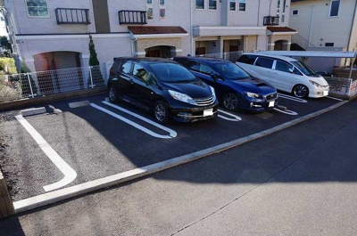 【駐車場】 | ラフィネ | 駐車場