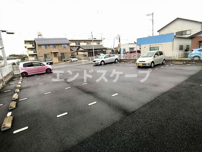 ソレーユＭ　Ⅴの駐車場|高崎、前橋、伊勢崎エリアのお部屋探しはエンドスケープまで！お客様の理想お聞かせ下さい♪