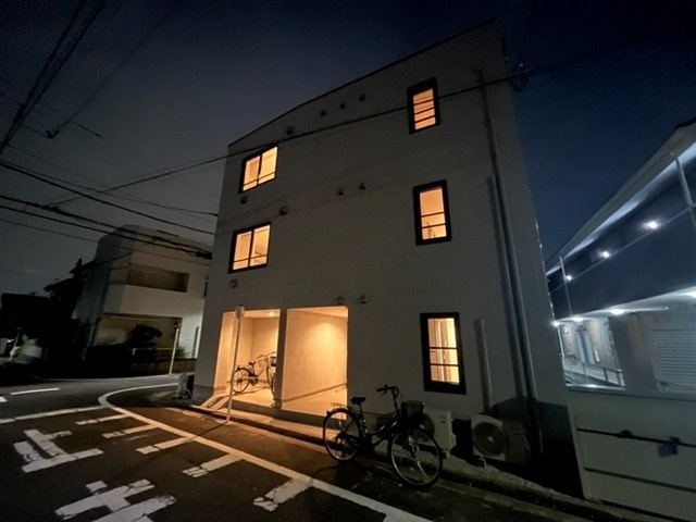 エトワールの外観|ライトアップバージョン②