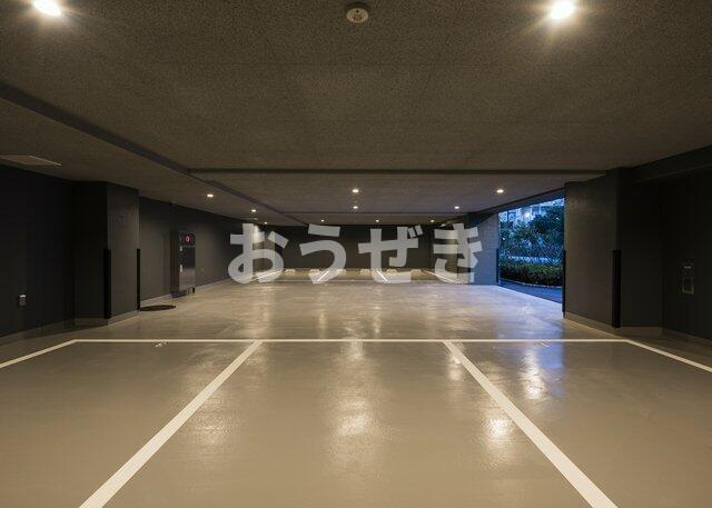 グランド・ガーラ大島の駐車場