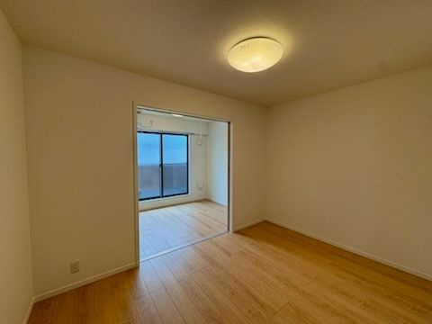 グランパラディソの洋室|落ち着いた色調の洋室です