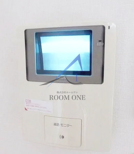 ドエル参番館のセキュリティ|モニター付きインターホンです。