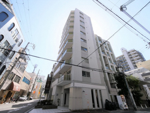 アクエルド新町の外観