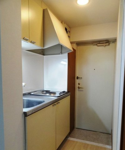 武蔵野市関前５丁目の賃貸マンションの玄関