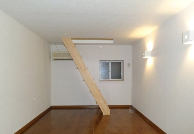 武蔵野市関前５丁目の賃貸マンションの内装