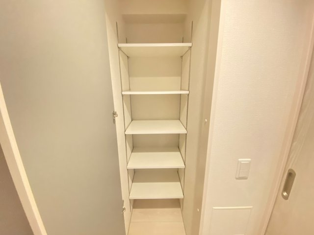 esteOeste難波元町の収納