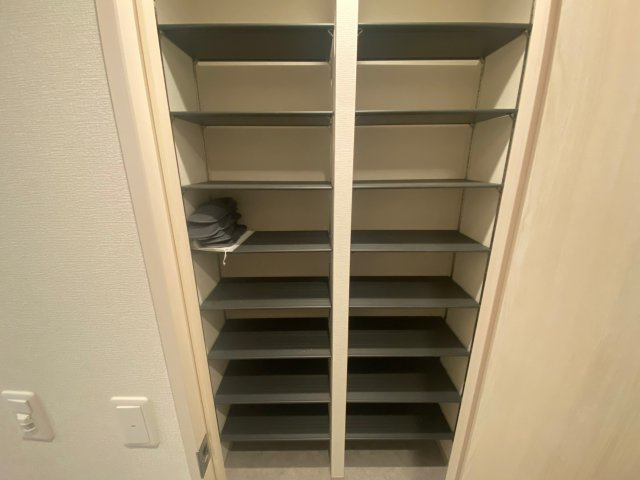 esteOeste難波元町の収納