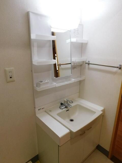 シャルマン桜上水の洗面所