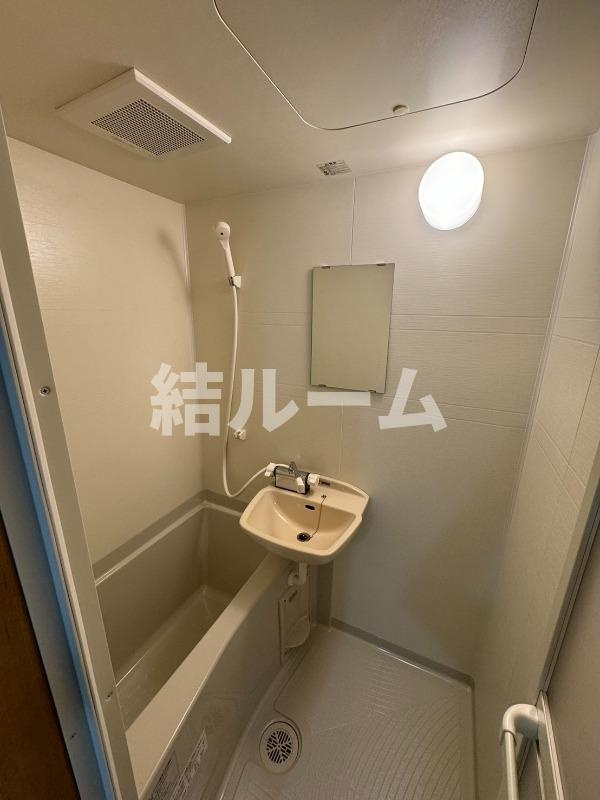 豊島区雑司が谷２丁目のアパートの洗面所