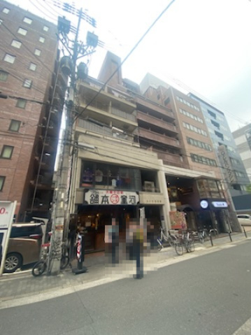 ハイツ心斎橋2階の外観
