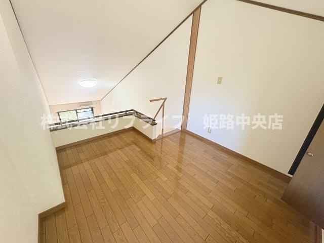 ベルフラワー山野井の居間・リビング