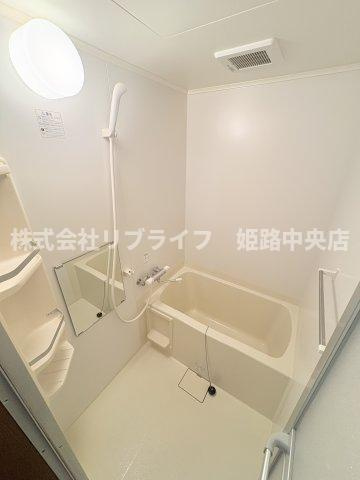 ベルフラワー山野井の浴室