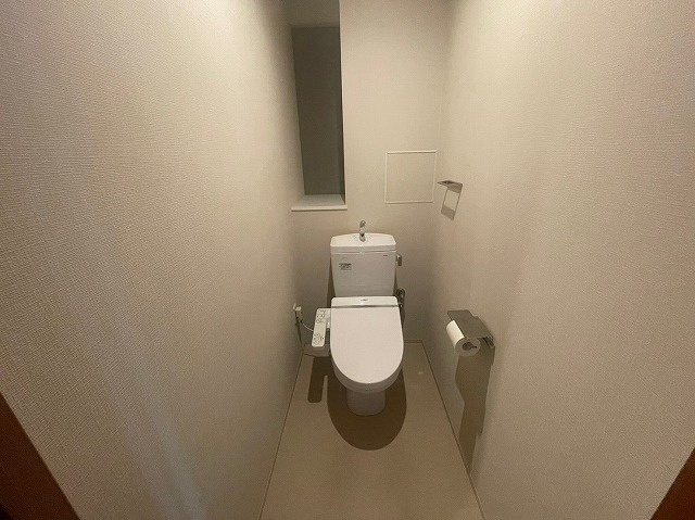バンクのトイレ