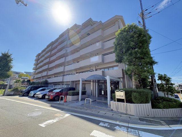 ◆リフォーム済◆広々南庭付き３LDK◆地下鉄「石田」駅徒歩１０分◆朝日プラザ伏見東
