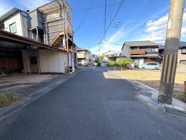 寺戸町西野辺　建築条件無土地の周辺