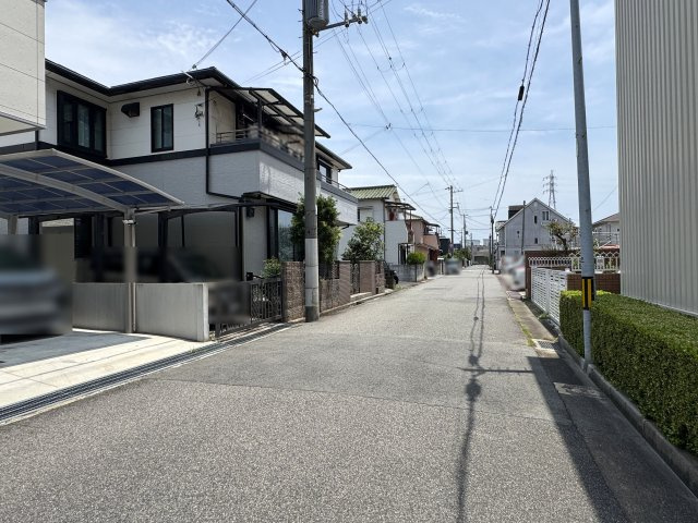 明石市貴崎1丁目戸建の前面道路含む現地写真