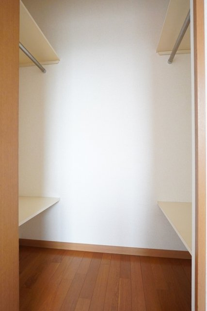 アトラスタワー西早稲田の収納|ウォークインクローゼット