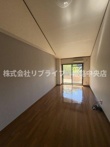 ベルフラワー山野井の居間・リビング