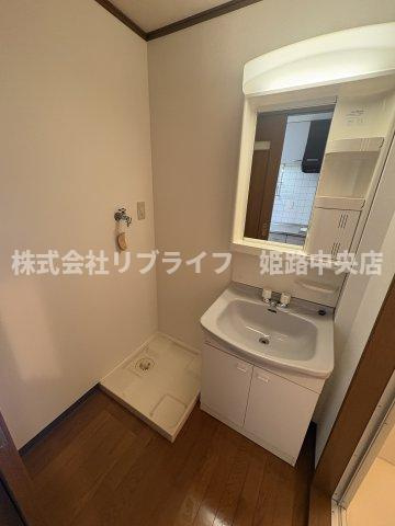 ベルフラワー山野井の洗面所