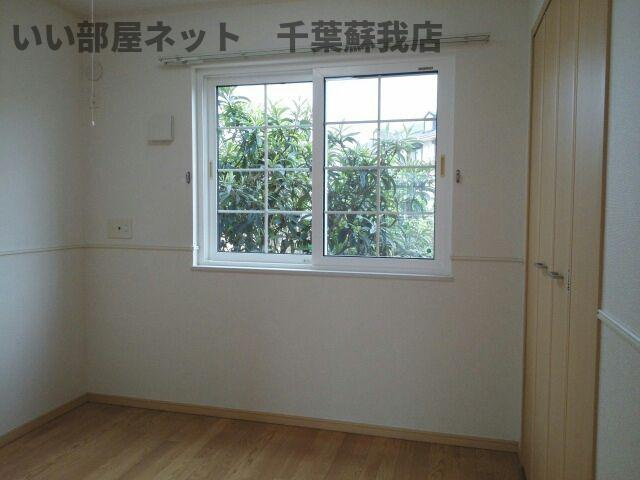 パールサマーの寝室|開放的な寝室です
