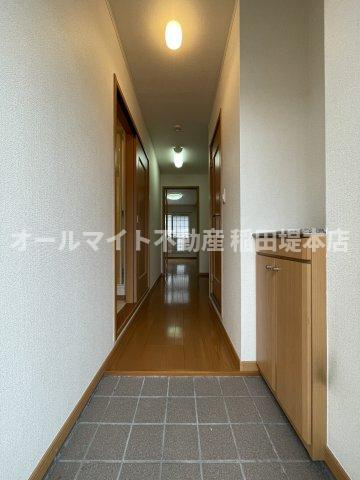 稲城市矢野口のアパートの玄関